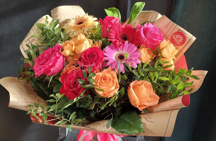 Букет «История в каждом лепестке»